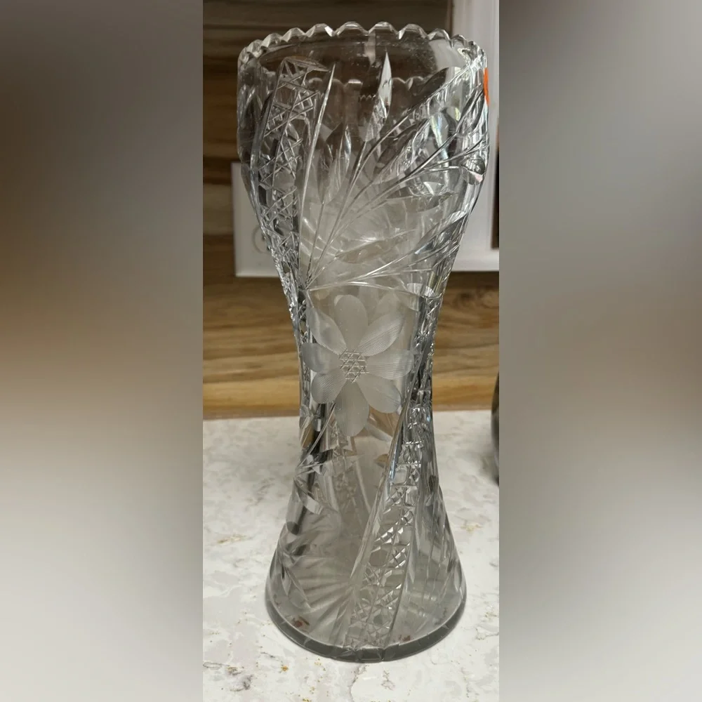 10" American Brilliant Heavy Etched Cut Crystal Glass Corset Vase - Rare Floral - Picture 3 of 4
